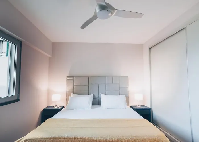 Elephant 2Br Apartment With Terrace, Side Sea View And Pool Access