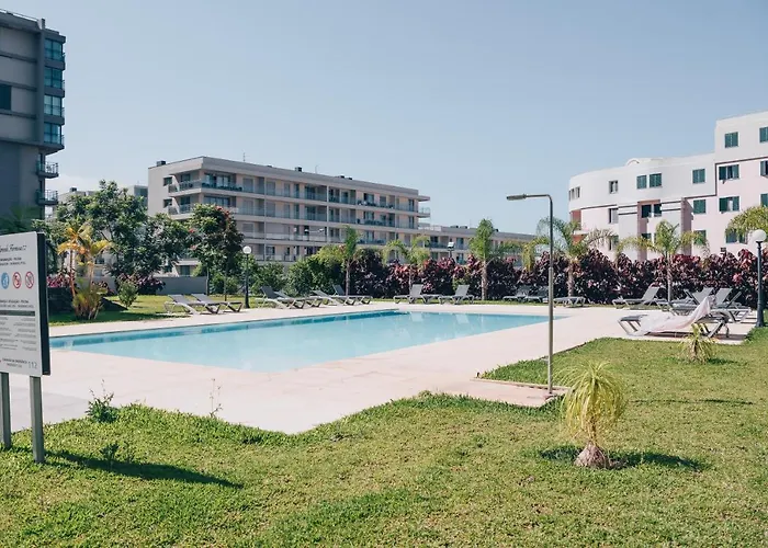 Elephant 2Br Apartment With Terrace, Side Sea View And Pool Access